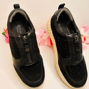 LifeStride Bzees Women’s Winner Rhinestone Zip Sneakers Black Size 8